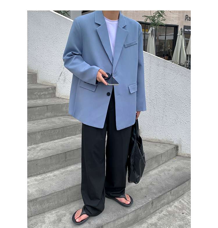 メンズカジュアルスーツ 男性用正装服 運動靴と組み合わせる新感覚着こなし