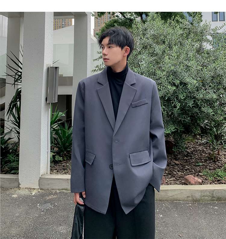 メンズカジュアルスーツ 男性用正装服 運動靴と組み合わせる新感覚着こなし
