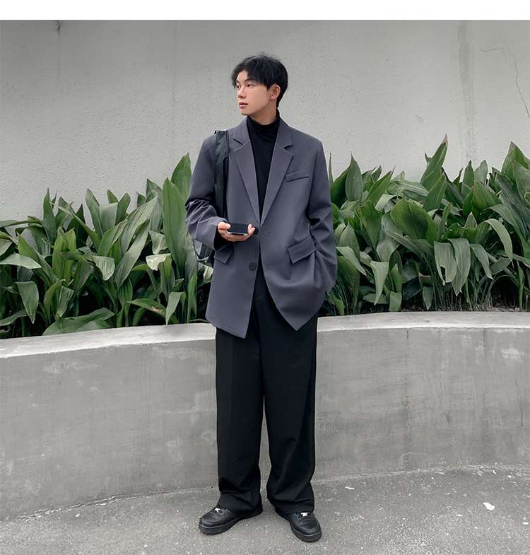 メンズカジュアルスーツ 男性用正装服 運動靴と組み合わせる新感覚着こなし