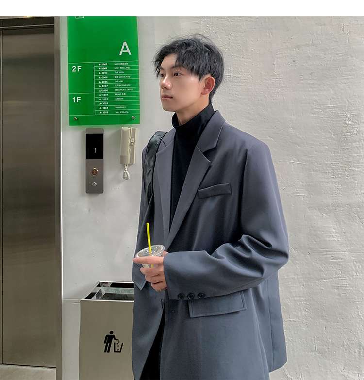 メンズカジュアルスーツ 男性用正装服 運動靴と組み合わせる新感覚着こなし
